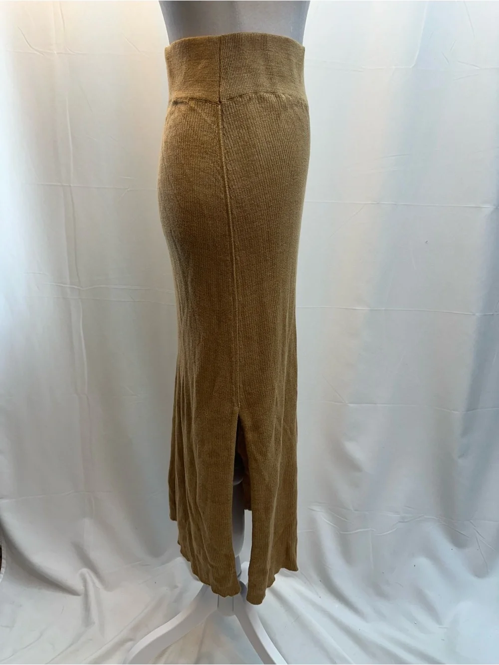 Free People Ribbed Maxi Skirt in Camel Brown M